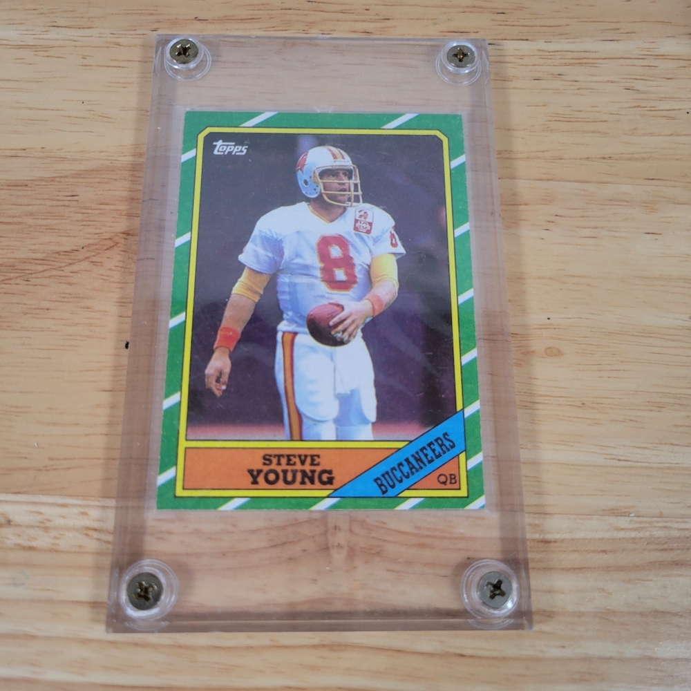 Steve Young Football Card 1986 Topps Buccaneers #374